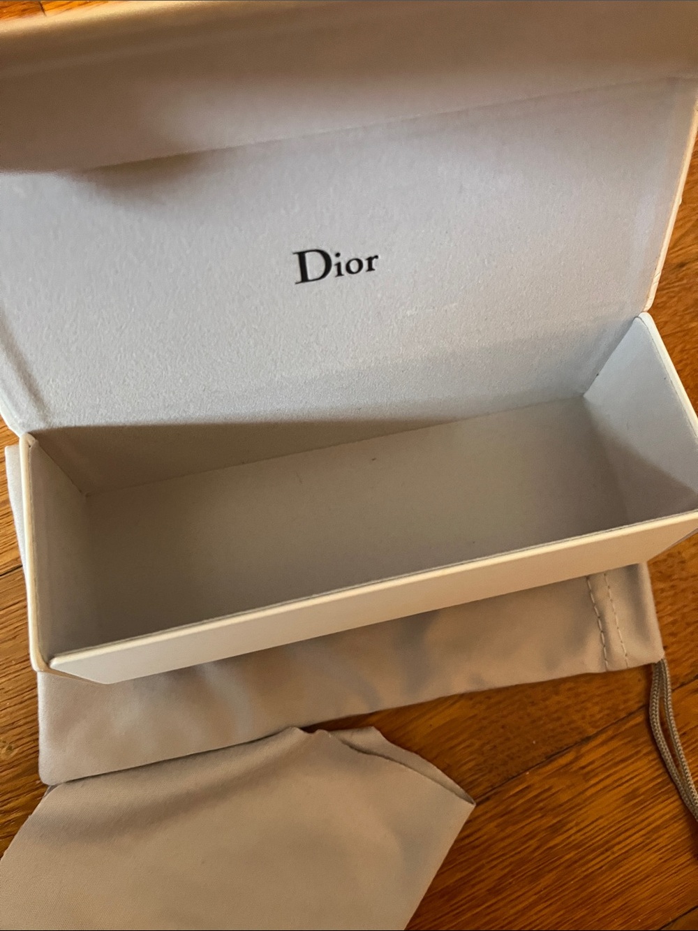 Dior White eyeglass case Box with Light Gray Dust Bag & cleaning cloth - Picture 3 of 3